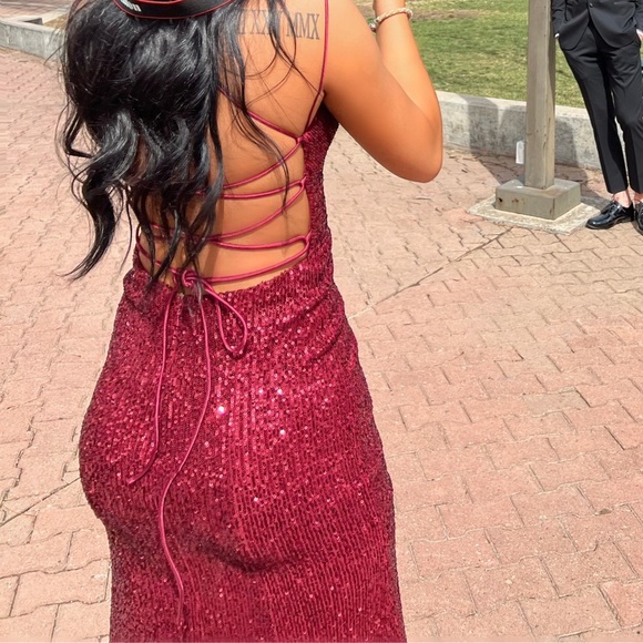 Sherri Hill Prom Dress Size 8 - Picture 3 of 3